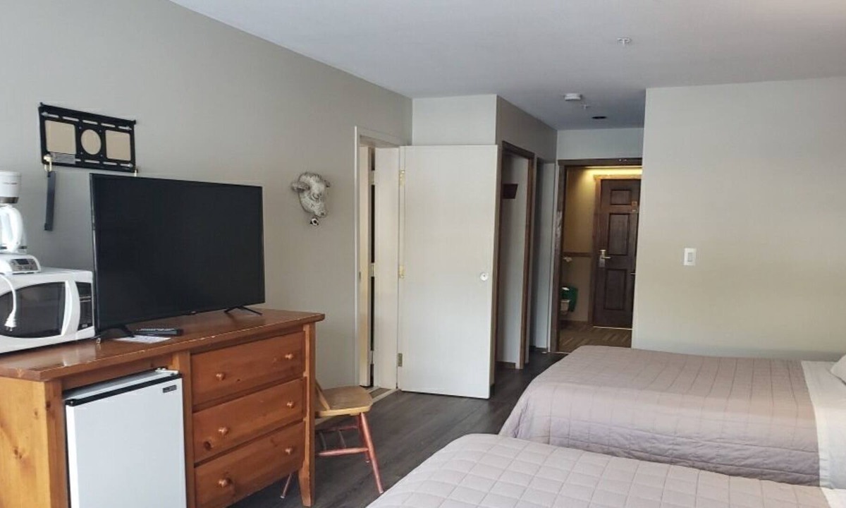 Apex Mountain Condo | 1 bedroom Apex Inn Condo