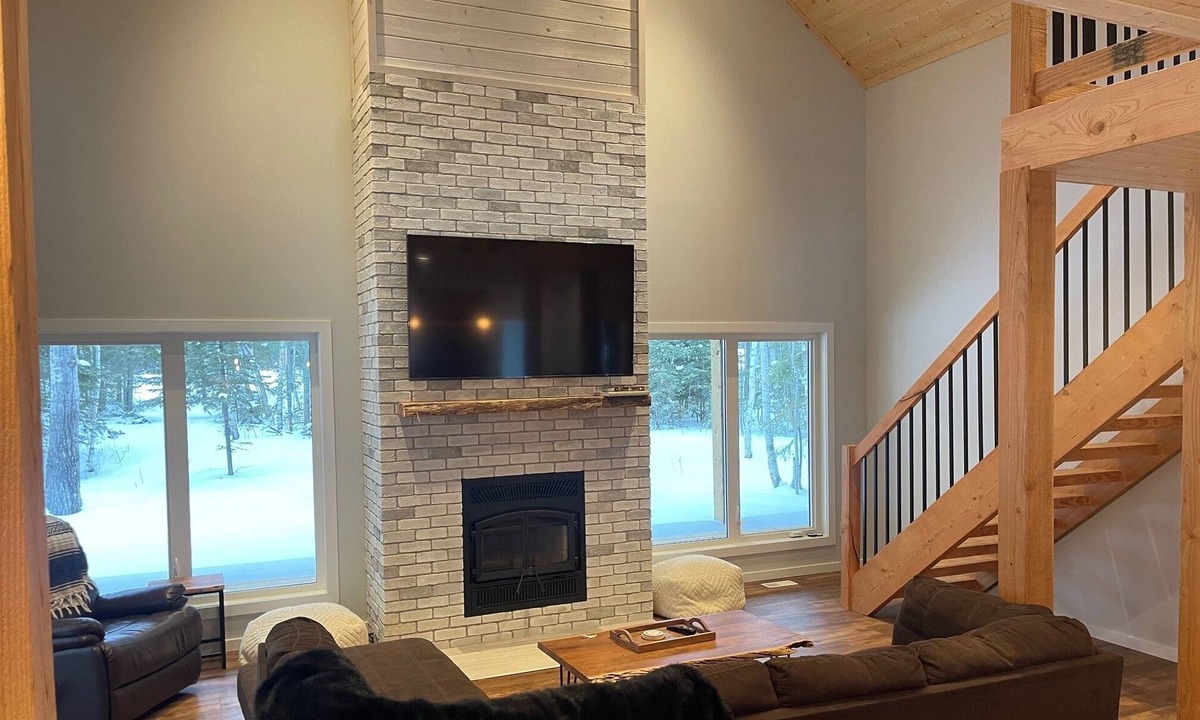 Lac du Bonnet Cottage | 13th Fairway Granite Hills, Poker Table & Fooseball, Large covered outdoor deck