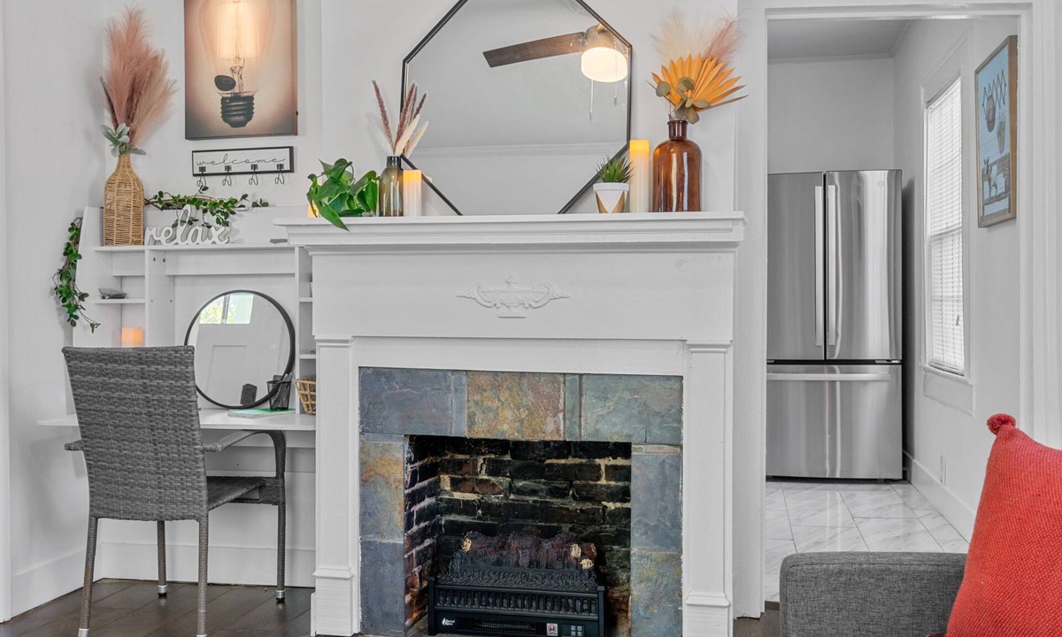 Wilmington Cottage | 1903 TinyTwins #1 Romance at: 1903 Twin Cottages close to everything.