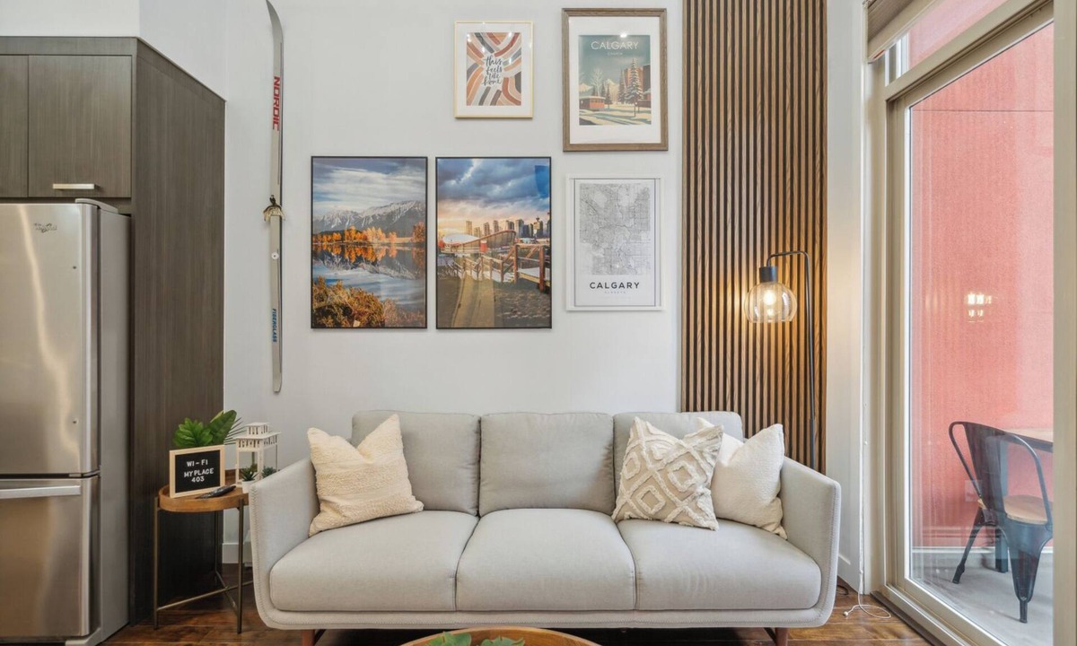Connaught Apartment | 2 Bedroom 2BAth |Entire Apt in Beltline| Underground Parking