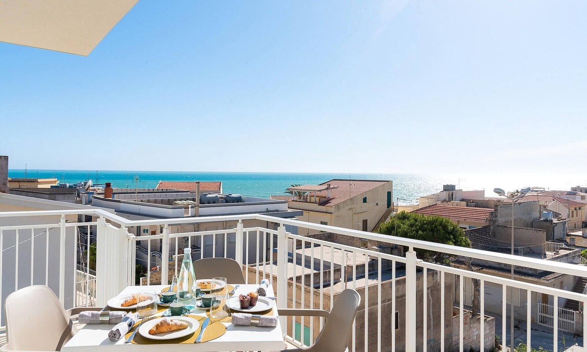 Cava dʼAliga Apartment | 2 bedroom gorgeous apartment in Cava D'aliga