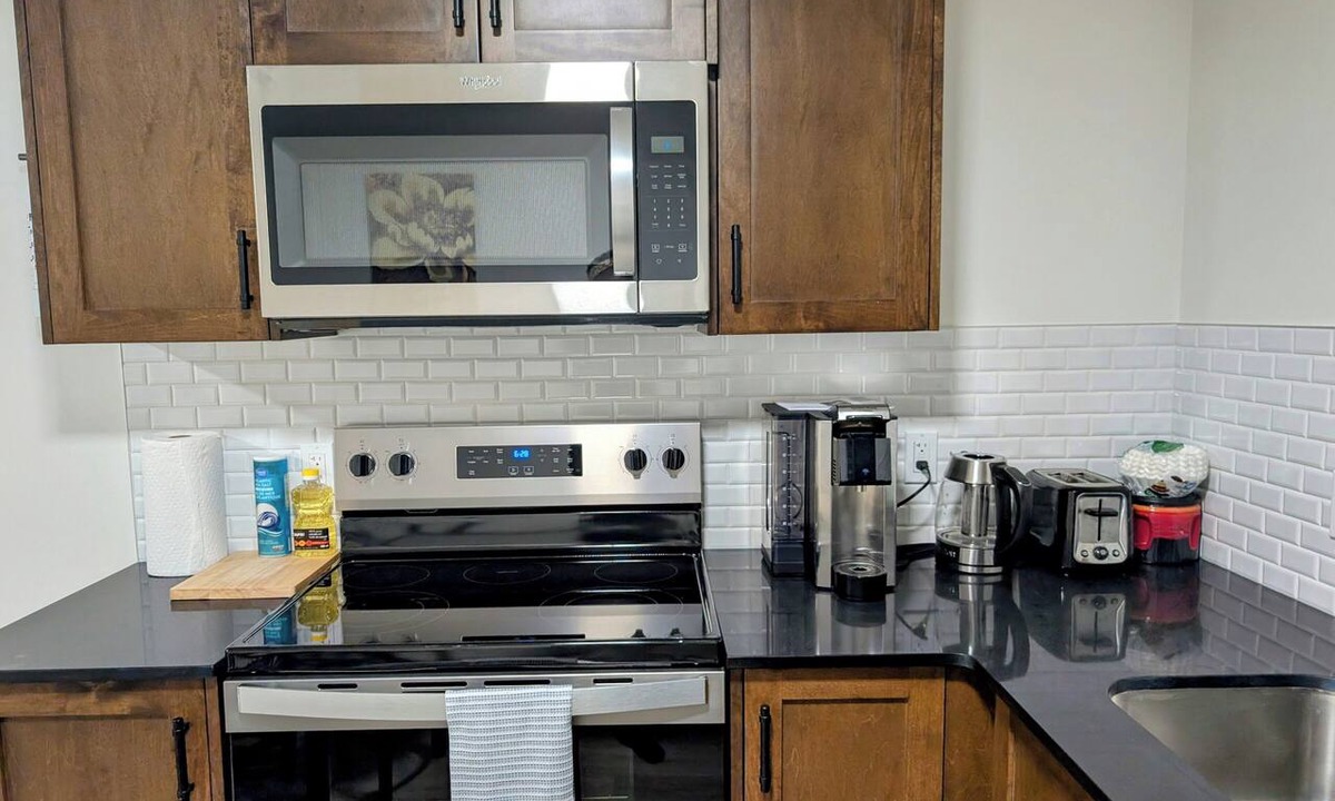 Southwest Calgary Apartment | 2-bedroom Guest Suite in SW Calgary with WiFi