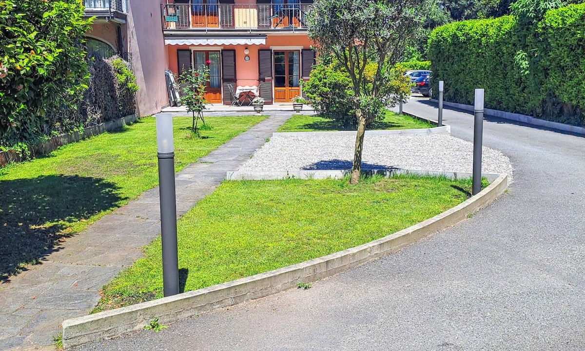 Cannobio Apartment | 2-zimmer-wohnung in Ruhiger und Sonniger Lage nur ca. 700 m vom Strand