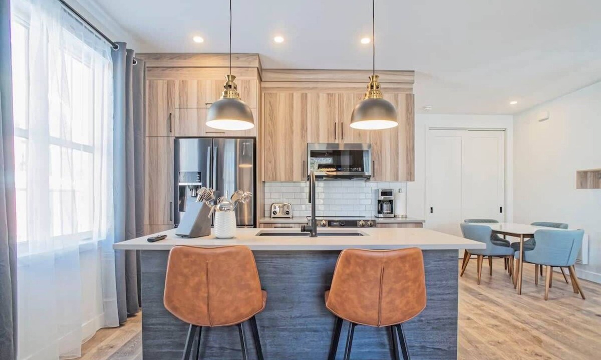 Bromont Apartment | 201 Condo au rez de chaussée , au coeur de Bromont