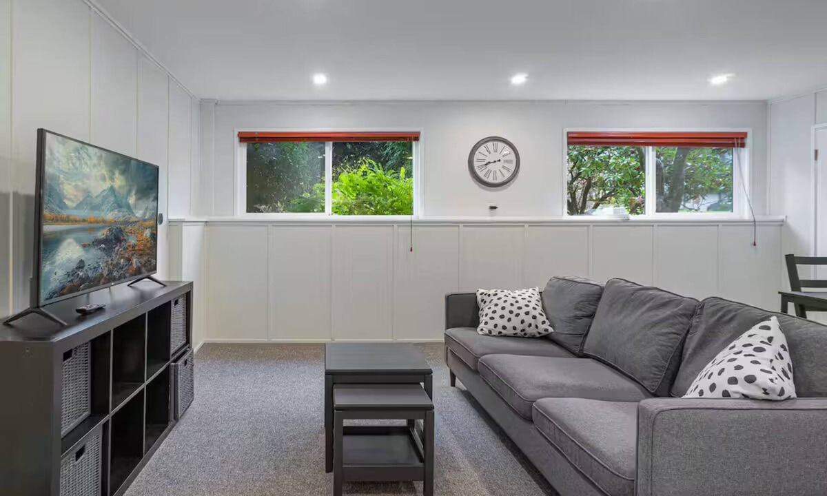 Blueridge Apartment | 3BR N Van Suite, Near Mtn, 20 min to World Cup