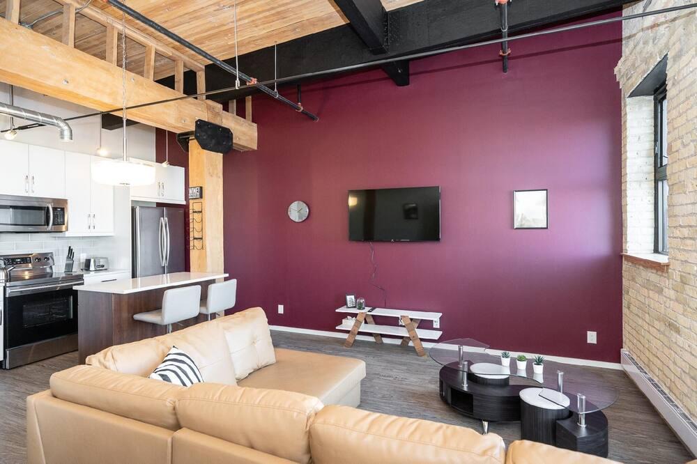 Winnipeg Condo | (403) Exchange District Warm Entire 2 BR 1BATH Loft -Fast WiFi (139)