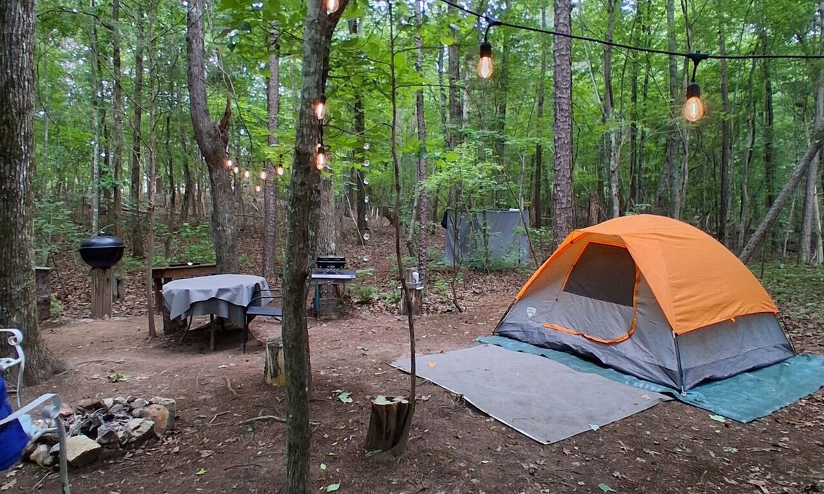 Lancaster RV Rental | A crackling campfire, a creek & deer outside your tent & we have a nature trail!