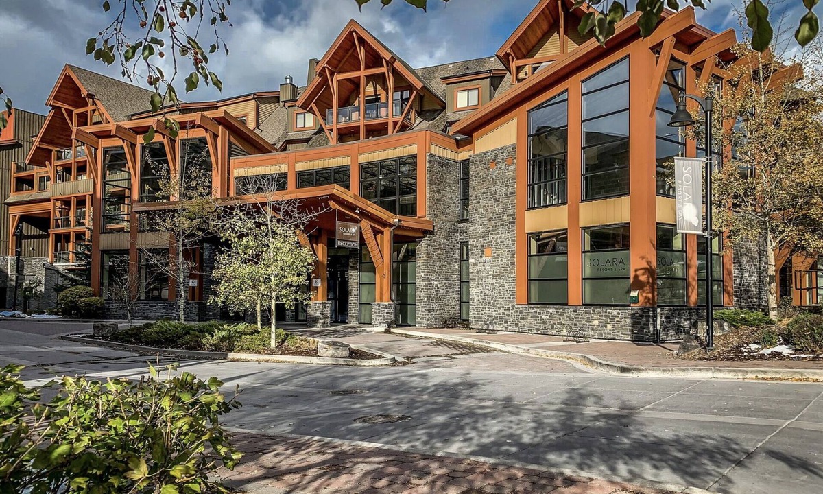 Canmore Resort | A unique mountain escape at Solara Resort & Spa in the heart of Canmore.