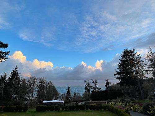 Otter Point Apartment | Acre By the Sea Guest Suite