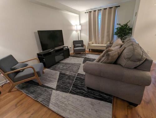Amherstview House | Adorable 4 bed,3 bath house