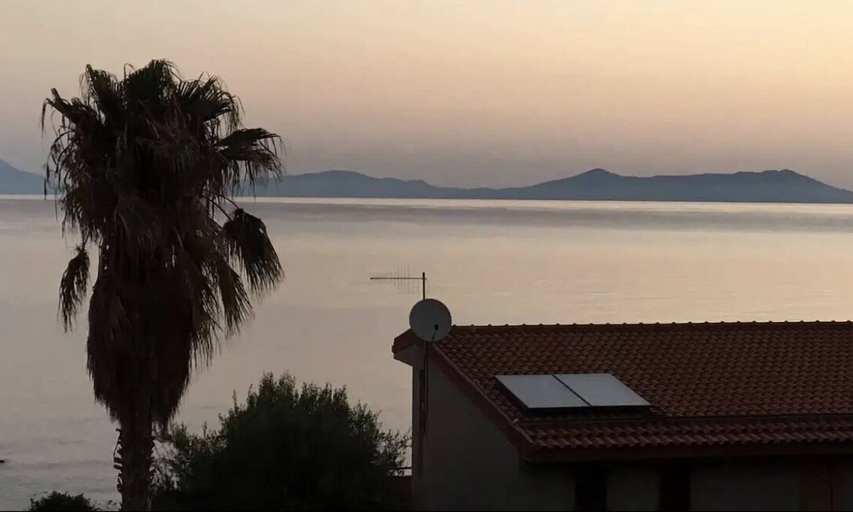 Piraino House | Aeolian view villa 20 meters from the sea, with garden