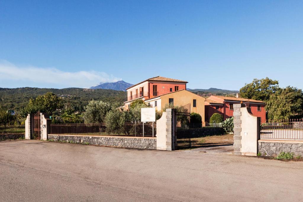 Linguaglossa House | Agriturismo Valle Galfina