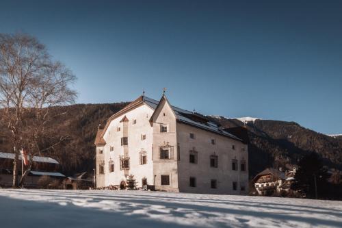 Rasun di Sopra Hotel | Ansitz Heufler by Norbert Niederkofler