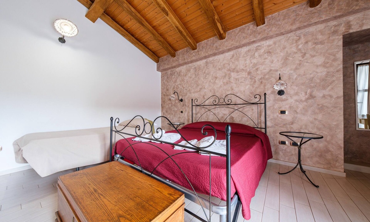 Gioiosa Marea Apartment | Antico Casale Gioiosa Marea Suite with Sea View, Wi-Fi and Air Conditioning