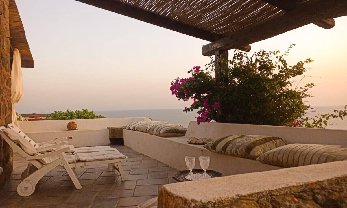 Pantelleria House | 'Antico Dammuso Al Tramonto' with Sea View and Private Garden