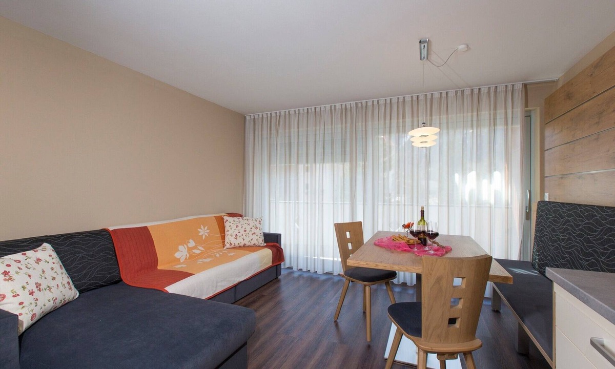 Riva di Tures Apartment | Apartment "Alpenblick Nr 6" with Shared Garden & Wi-Fi