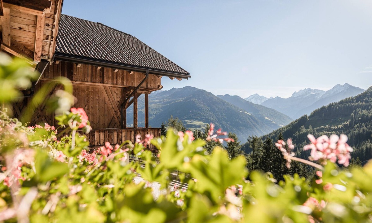 Valle Aurina Apartment | Apartment 'Bruneggerhof 2' with Mountain View, Private Garden and Wi-Fi