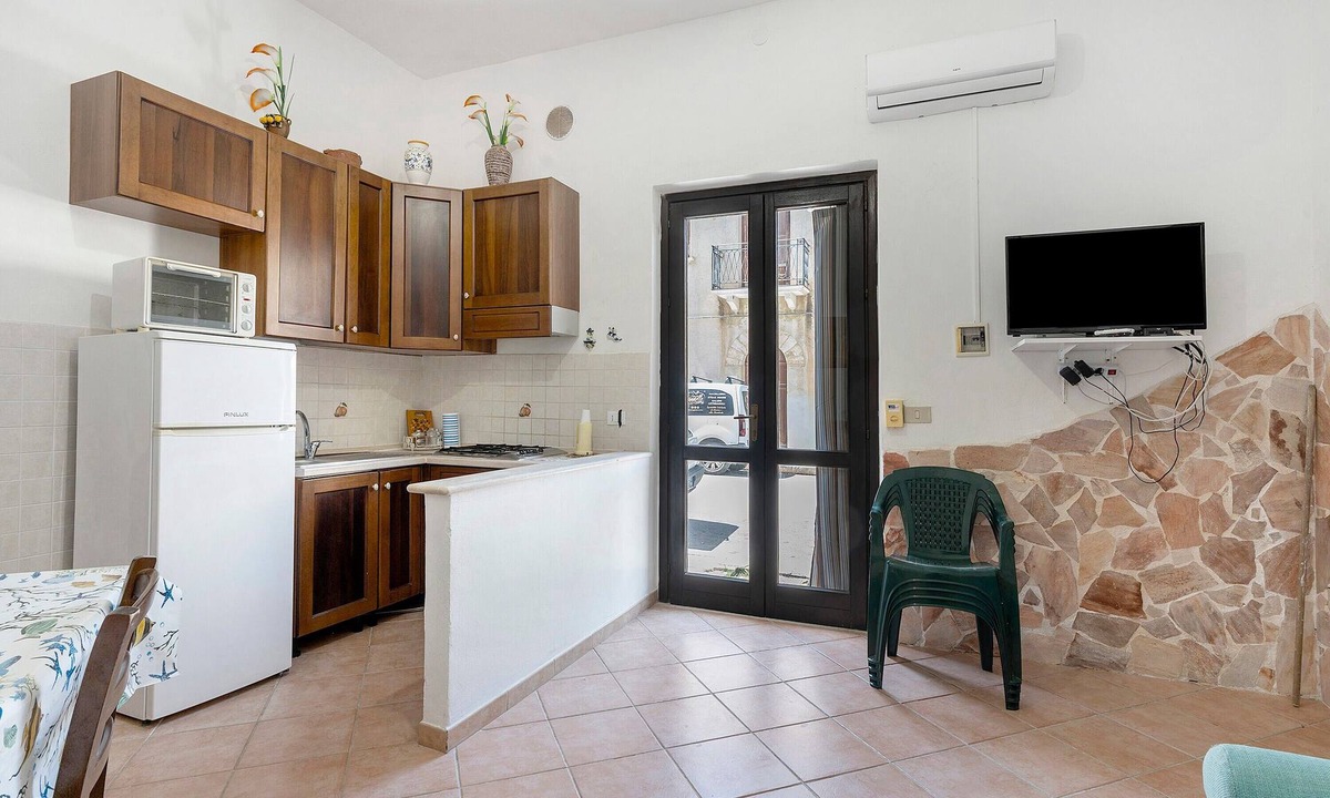 San Vito Lo Capo Apartment | Apartment 'Casa Sciura' with Wi-Fi