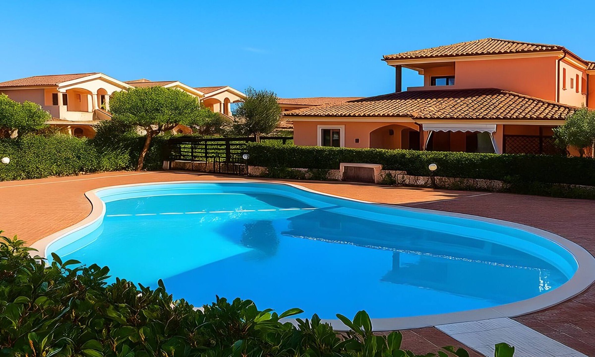 Murta Maria Apartment | Apartment 'Casa Vacanze Gelso' with Shared Pool, Private Garden and Air Conditioning