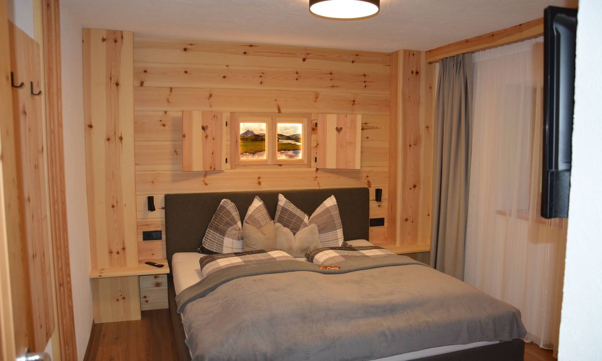 Fie allo Sciliar Apartment | Apartment Föhrenwald by Pliegermoar in Fiè allo Sciliar - Adults Only