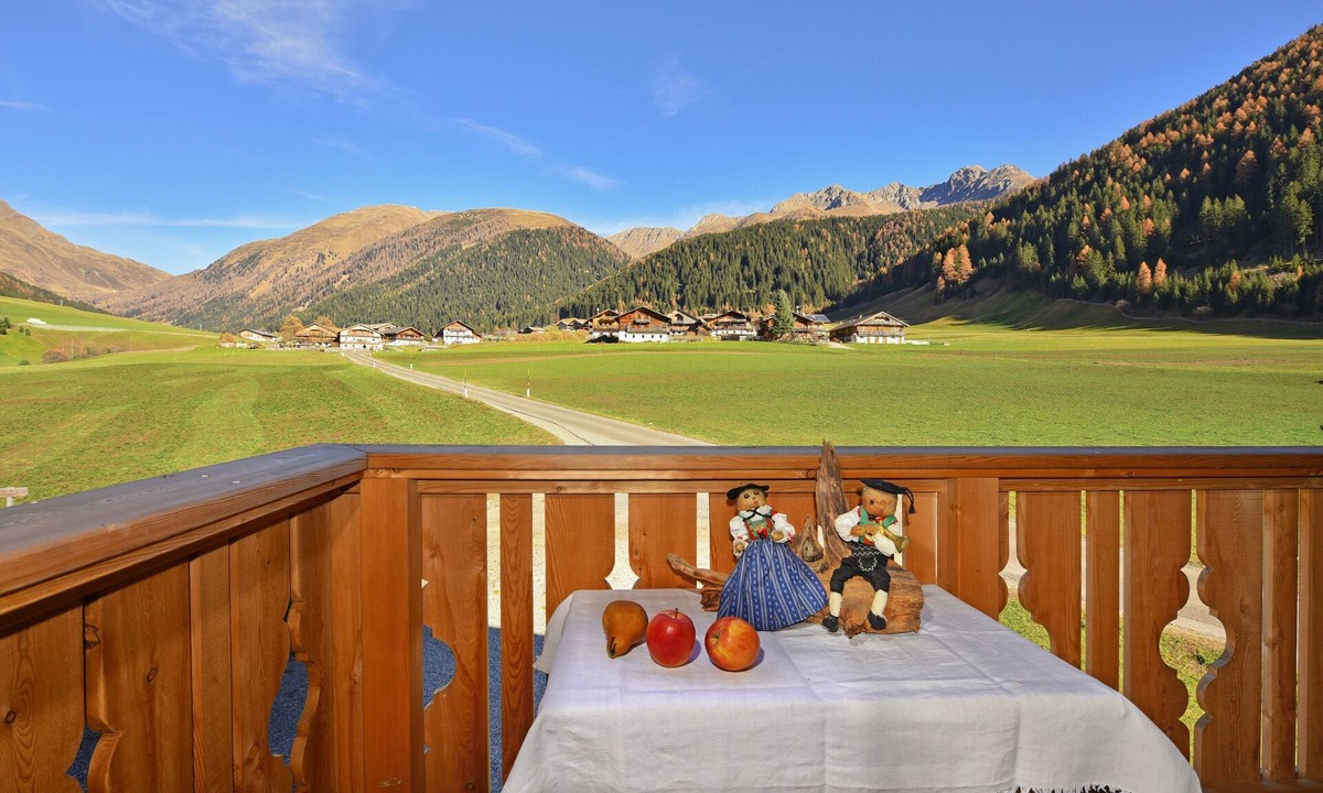 Valle di Casies Apartment | Apartment 'Feldererhof Apt Almenblick' with Mountain View, Shared Garden and Wi-Fi