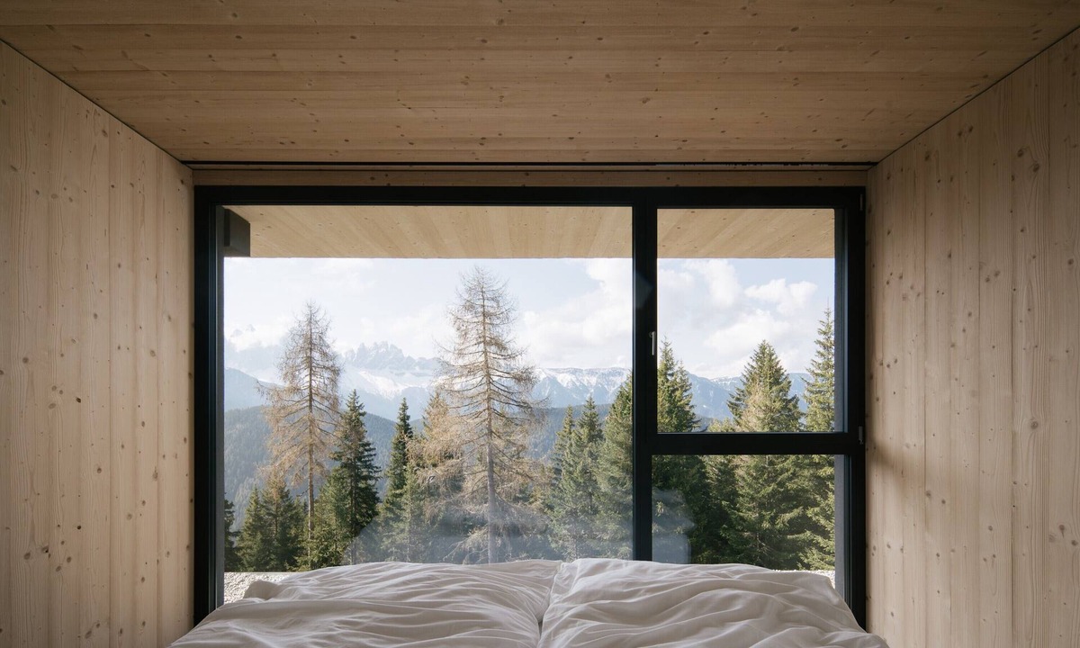 Bressanone Apartment | Apartment Hotel "Anders Mountain Suites 3" with Private Sauna, Slope Access & Wi-Fi