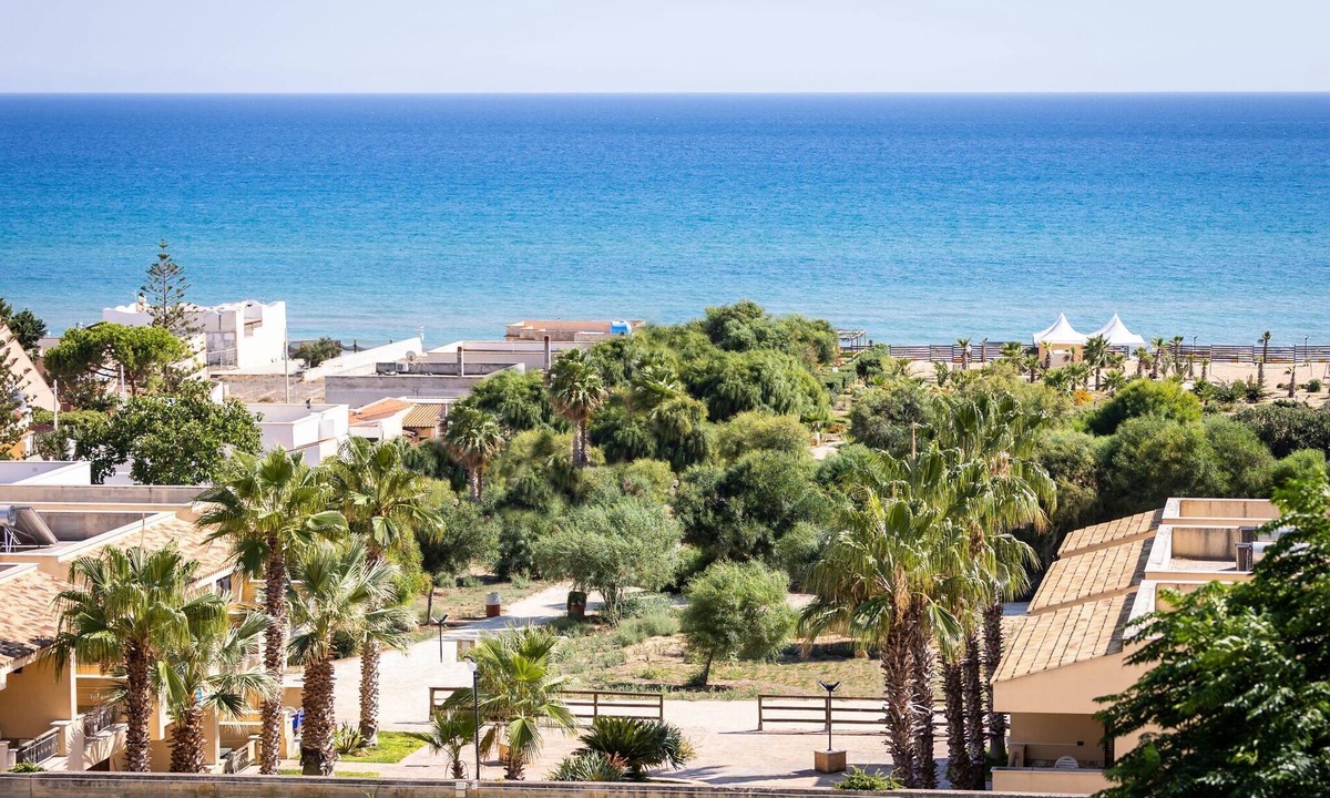 Triscina Apartment | Apartment in Triscina by the Sea & Pools