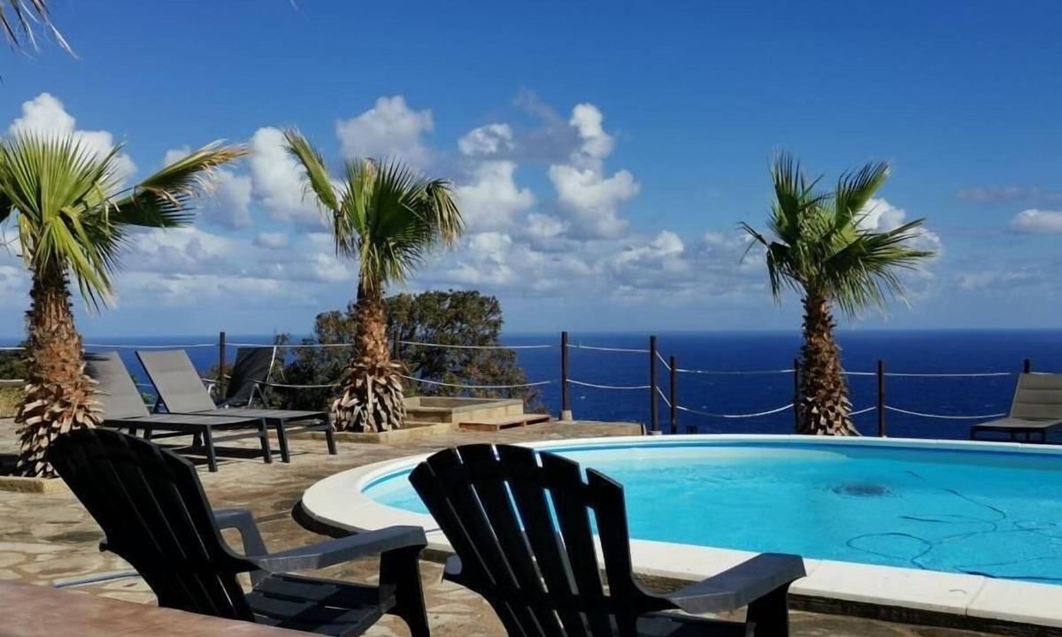 Kamma Apartment | Apartment in villa with swimming pool