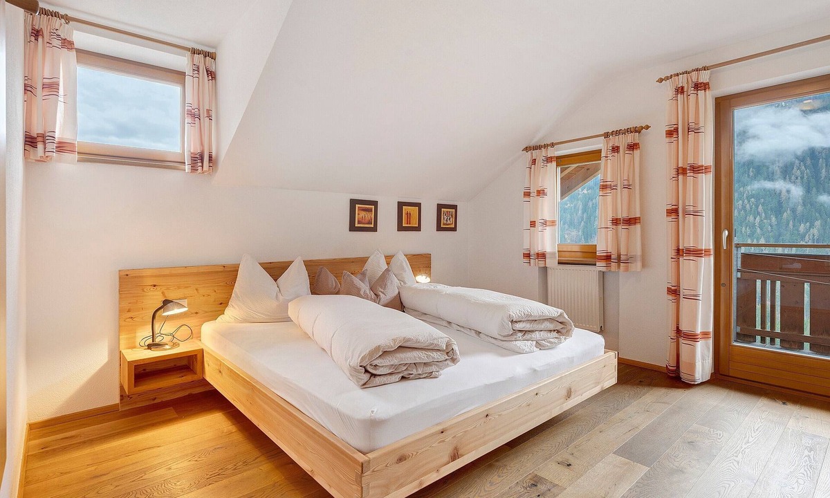 Selva dei Molini Apartment | Apartment 'Mair Am Tinkhof Bergwohnung' with Mountain View, Shared Terrace and Wi-Fi