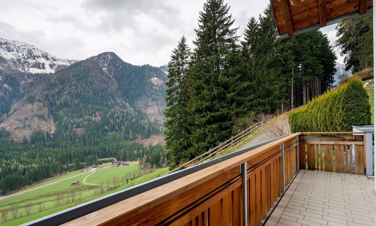 Selva dei Molini Apartment | Apartment 'Mair Am Tinkhof Feldwohnung' with Mountain View, Private Terrace and Wi-Fi
