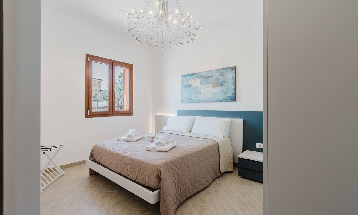 Balestrate Apartment | Apartment 'Mareluna' with Mountain View, Wi-Fi, Air Conditioning and Shared Pool