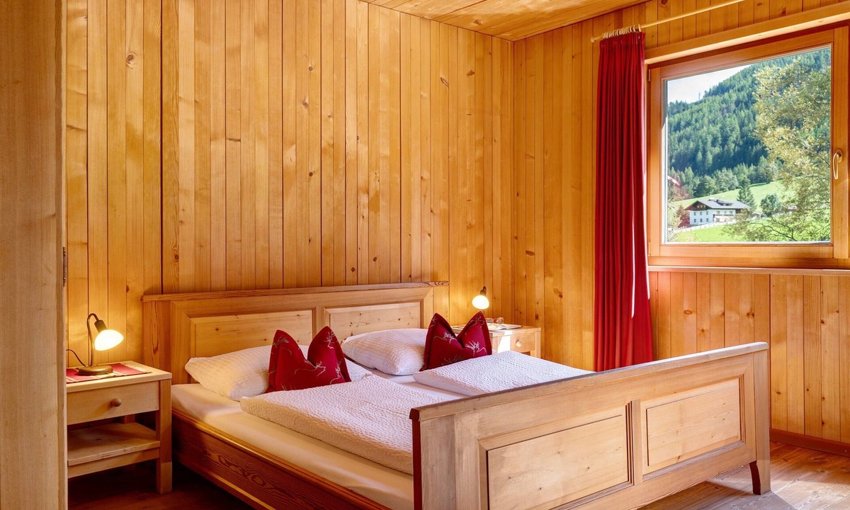 Rio Bianco Apartment | Apartment 'Naturidyll Mitterbach Apt Solis' with Mountain View, Shared Garden and Wi-Fi