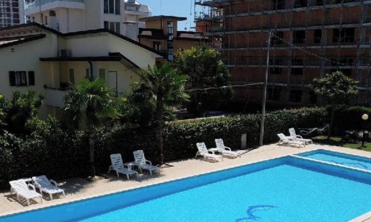Lido di Jesolo Apartment | Apartment 'Residence Rubino Benelux 01' with Shared Pool, Terrace, and Air Conditioning