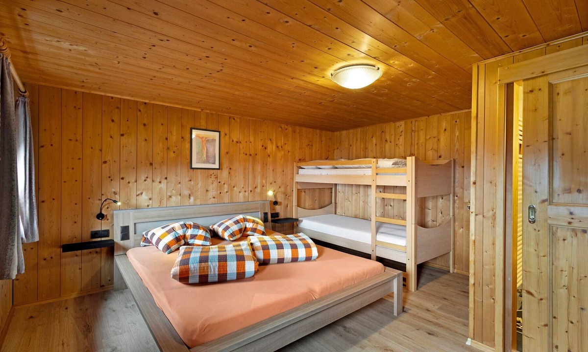 Valle di Casies Apartment | Apartment 'Rosenduft' with Mountain View, Shared Terrace and Wi-Fi