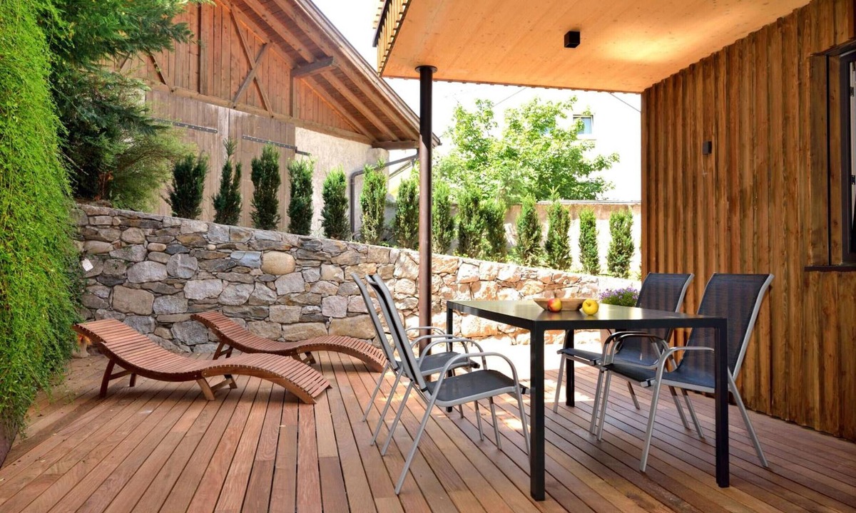 Bressanone Apartment | Apartment 'Rumlhof Chalet Sarnfeld Deluxe' with Mountain View, Shared Pool and Wi-Fi