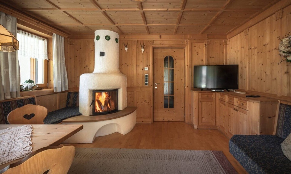 Valle Aurina Apartment | Apartment "Steinhaus XL1" with Mountain View, Shared Pool & Wi-Fi