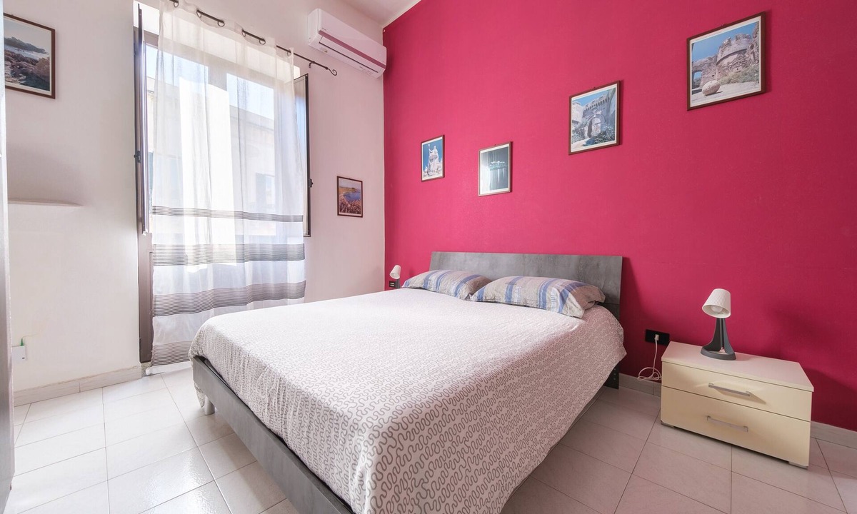 Milazzo Apartment | Apartment 'Via Medici' with Shared Terrace, Wi-Fi and Air Conditioning