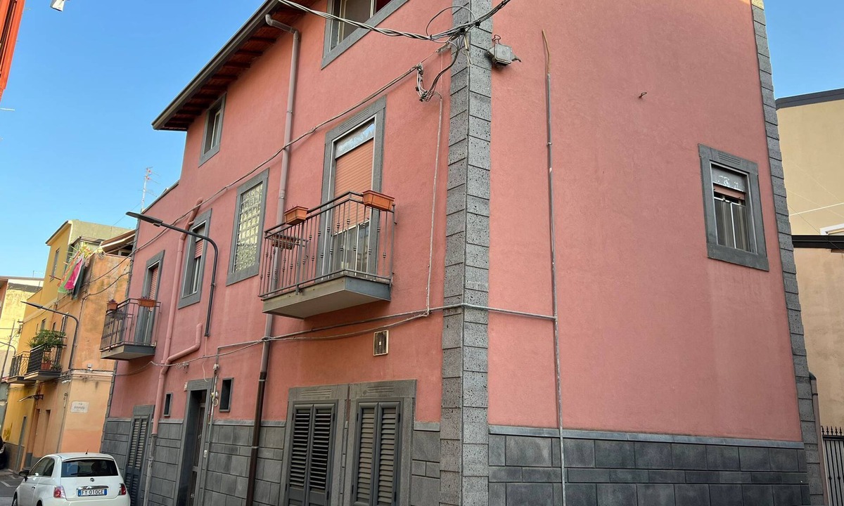 Adrano House | Apartment with terrace close to Catania, Sicily