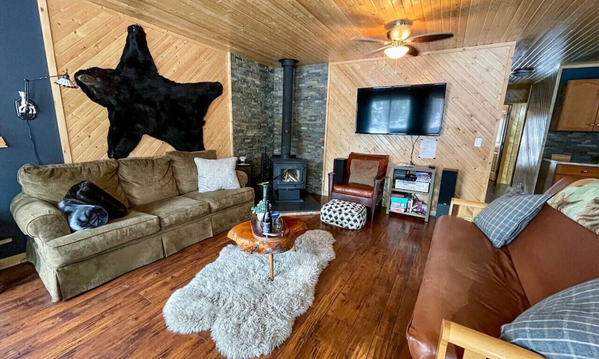 Apex Mountain Ski Chalet | Apex Mountain ~ Mountain Air Retreat ~ Cozy Chalet
