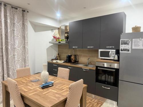 Aspra Apartment | aphrodite's apartment ad Aspra