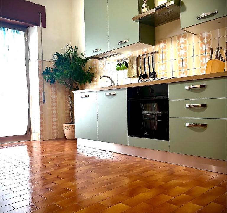 Latina Apartment | Appartamento "In viaggio come a casa" vicino alla Stazione, LTScalo!