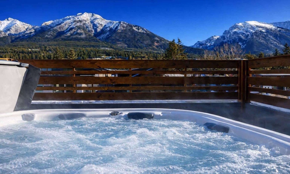 Teepee Town Condo | Aurora Lights - Luxe Townhouse Private Hot Tub