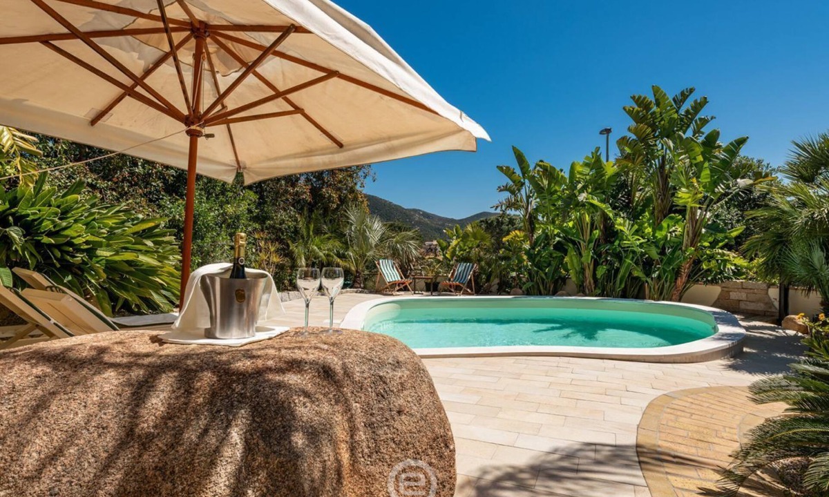 Domus de Maria Bed & Breakfast | B&B Giglio di Chia - Suite Mirto