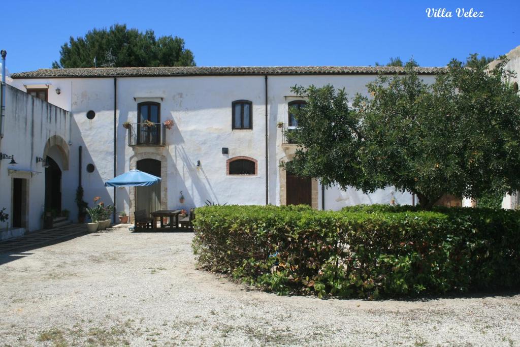 Partinico Apartment | Baglio "Villa Velez"