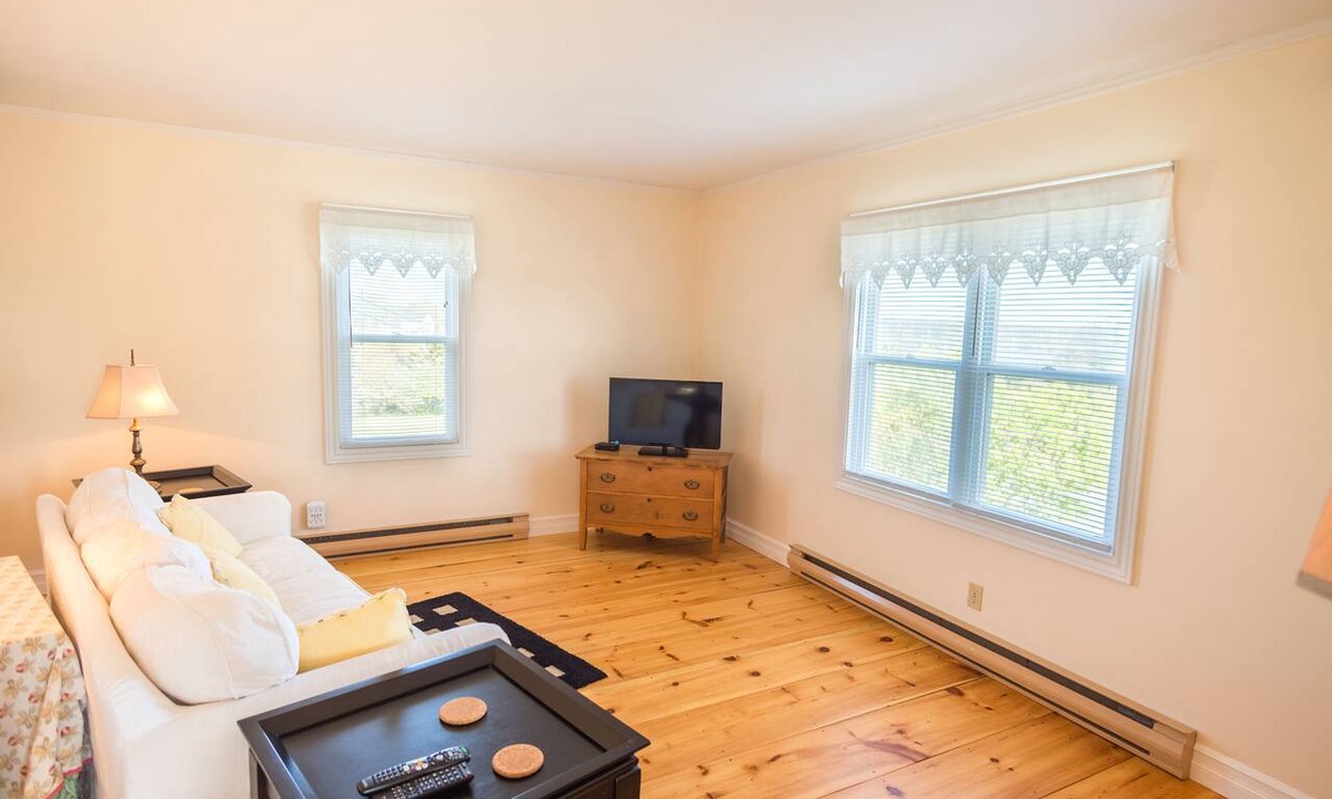 Mahone Bay Bed & Breakfast | Bayview Pines Country Inn