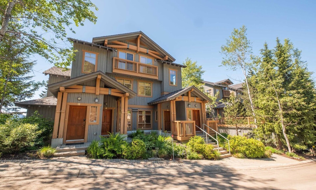 Nordic Estates Condo | BBQ | Complex hot tub | Free parking | Ski-in/out