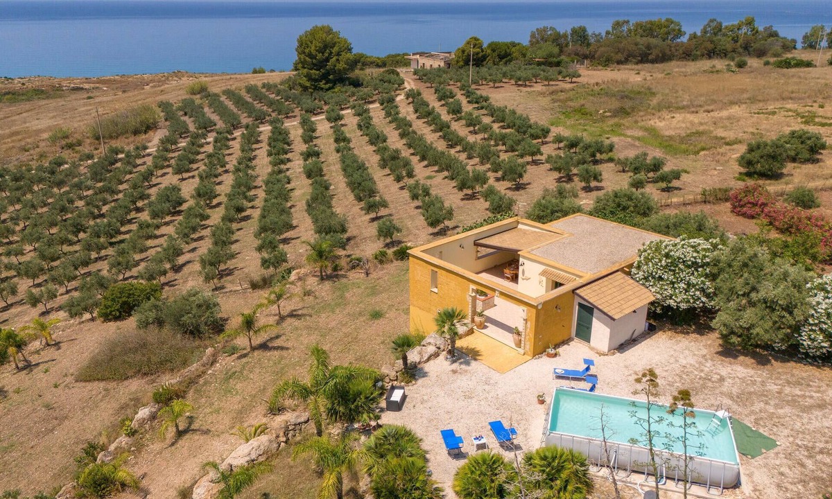 Borgo Bonsignore House | Beach front home in Ribera (AG)
