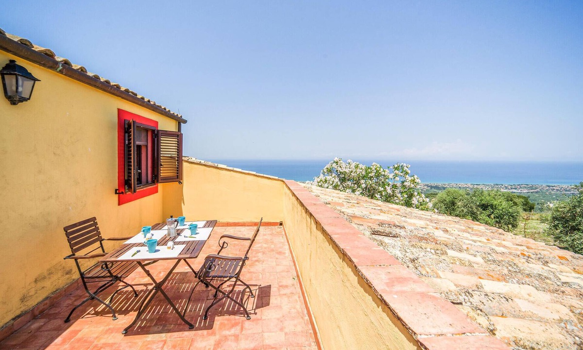 Collesano Apartment | Beautiful apartment in Collesano (PA) with WiFi