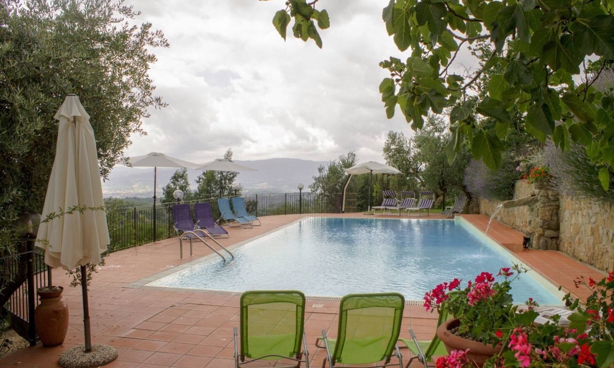 Pian di Sco Apartment | Beautiful apartment for 5 people with WIFI, pool and TV