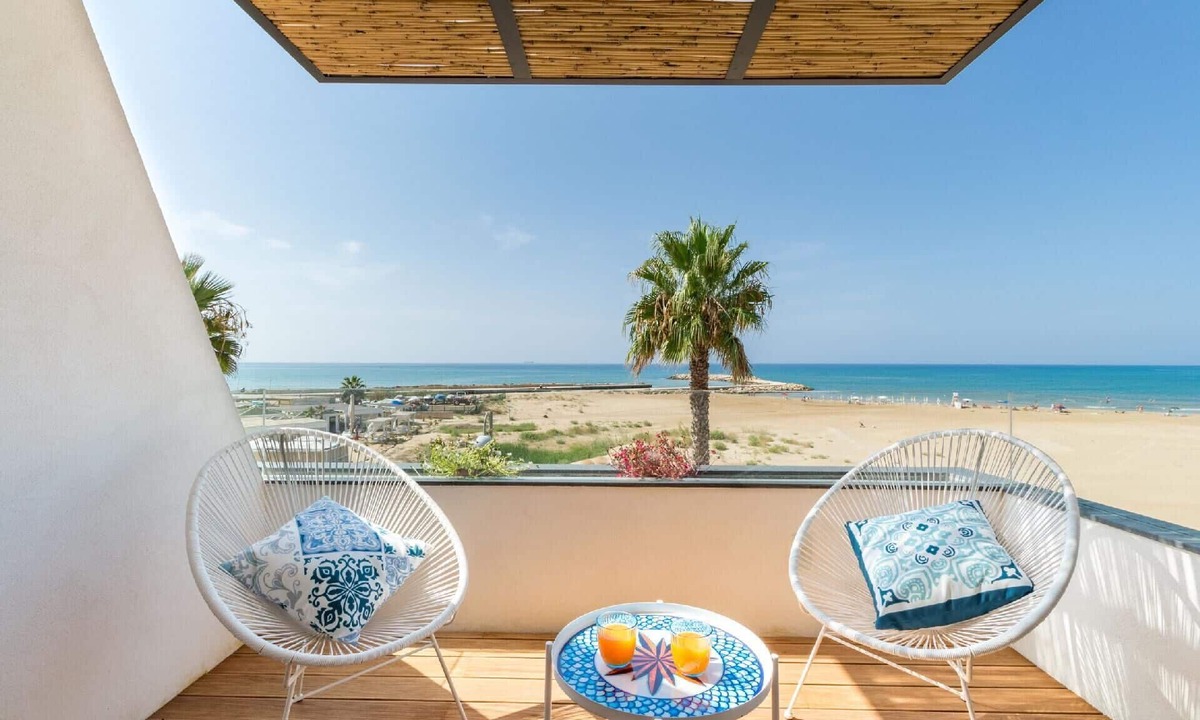 Donnalucata Apartment | Beautiful Apartment in Donnalucata with Terrace and Panoramic View